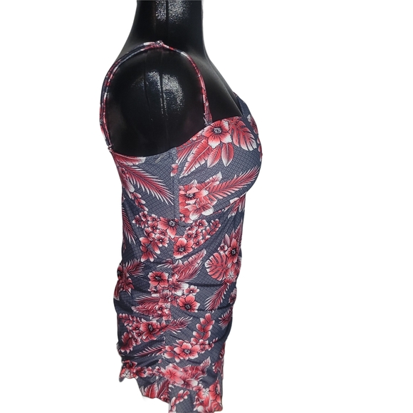 Point Zero Red and Grey Floral Print Swim Dress 14 - Picture 3 of 6